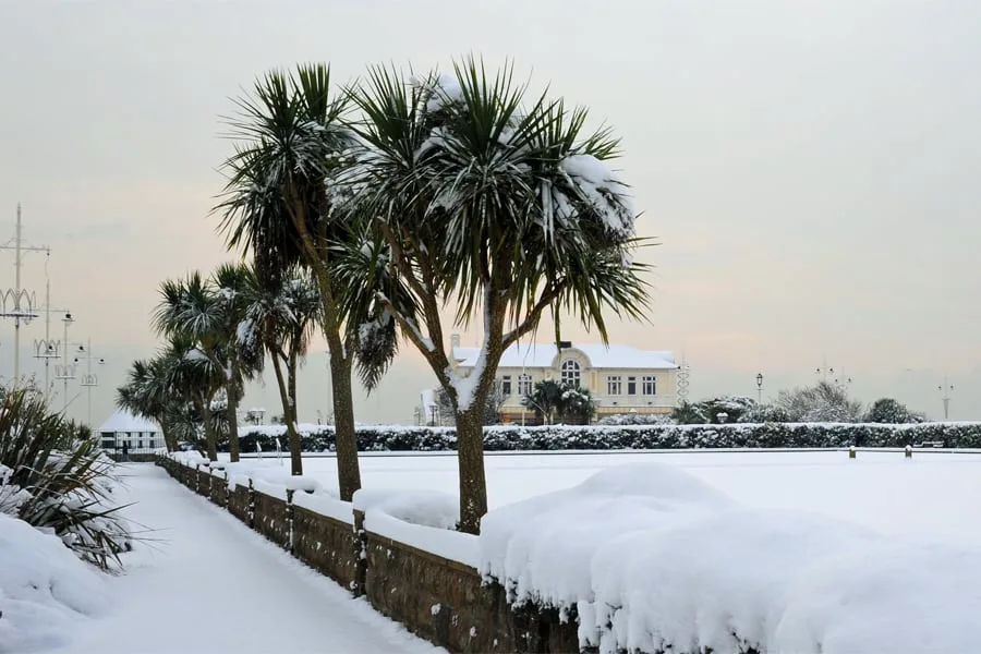 Bognor Regis Bowling Green in the snow